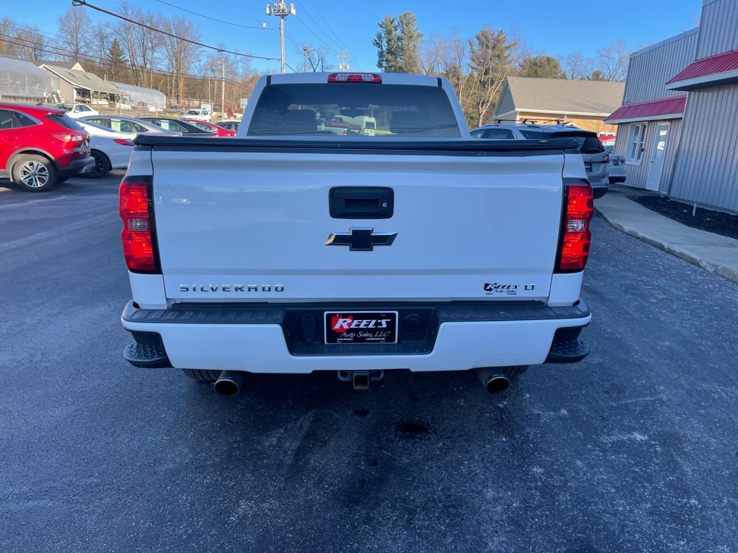 2017 White /Black Chevrolet Silverado 1500 LT Z71 Double Cab 4WD (1GCVKREC8HZ) with an 5.3L V8 OHV 16V engine, 6-Speed Automatic transmission, located at 11115 Chardon Rd. , Chardon, OH, 44024, (440) 214-9705, 41.580246, -81.241943 - Photo#12